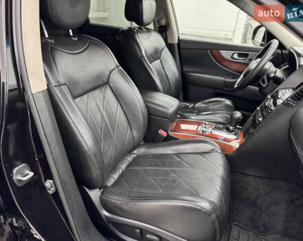 Черный Инфинити FX 30, объемом двигателя 2.99 л и пробегом 159 тыс. км за 16500 $, фото 28 на Automoto.ua