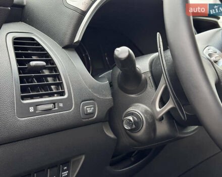 Черный Инфинити FX 30, объемом двигателя 2.99 л и пробегом 159 тыс. км за 16500 $, фото 24 на Automoto.ua