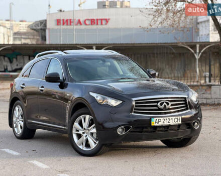 Черный Инфинити FX 30, объемом двигателя 3 л и пробегом 137 тыс. км за 17999 $, фото 1 на Automoto.ua
