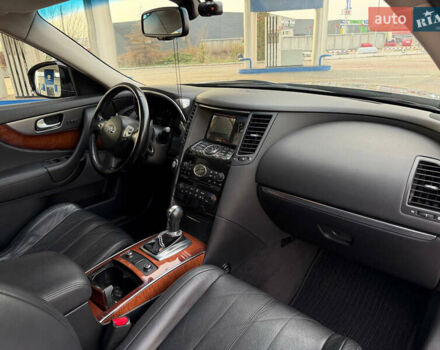 Черный Инфинити FX 30, объемом двигателя 3 л и пробегом 137 тыс. км за 17999 $, фото 43 на Automoto.ua