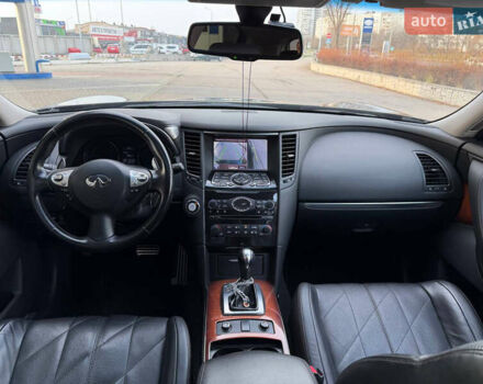 Черный Инфинити FX 30, объемом двигателя 3 л и пробегом 137 тыс. км за 17999 $, фото 31 на Automoto.ua