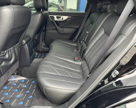 Чорний Інфініті FX 30, об'ємом двигуна 3 л та пробігом 103 тис. км за 18900 $, фото 5 на Automoto.ua