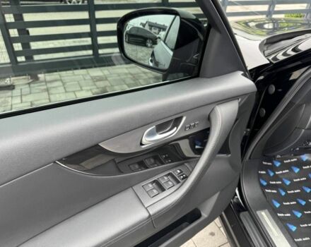 Чорний Інфініті FX 30, об'ємом двигуна 3 л та пробігом 103 тис. км за 18900 $, фото 15 на Automoto.ua