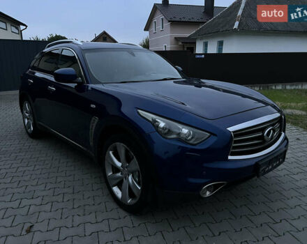 Синий Инфинити FX 30, объемом двигателя 3 л и пробегом 195 тыс. км за 15000 $, фото 16 на Automoto.ua