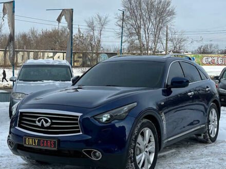 Синий Инфинити FX 30, объемом двигателя 3 л и пробегом 174 тыс. км за 15499 $, фото 1 на Automoto.ua