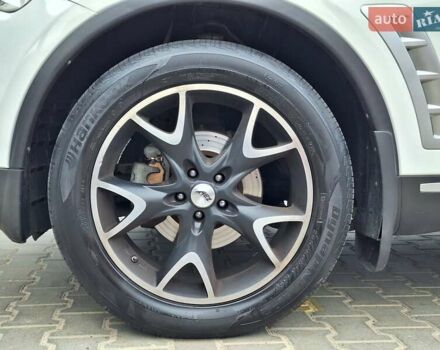 Белый Инфинити FX 35, объемом двигателя 3.5 л и пробегом 180 тыс. км за 14400 $, фото 19 на Automoto.ua