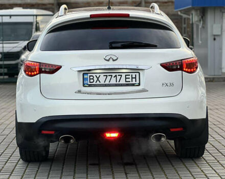 Белый Инфинити FX 35, объемом двигателя 3.5 л и пробегом 171 тыс. км за 11700 $, фото 5 на Automoto.ua