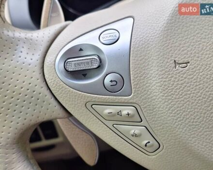 Белый Инфинити FX 35, объемом двигателя 3.5 л и пробегом 180 тыс. км за 14400 $, фото 36 на Automoto.ua