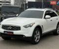 Белый Инфинити FX 35, объемом двигателя 3.5 л и пробегом 82 тыс. км за 13800 $, фото 2 на Automoto.ua