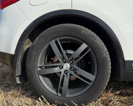 Белый Инфинити FX 35, объемом двигателя 3.5 л и пробегом 270 тыс. км за 12199 $, фото 18 на Automoto.ua