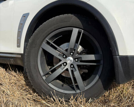 Белый Инфинити FX 35, объемом двигателя 3.5 л и пробегом 270 тыс. км за 12199 $, фото 20 на Automoto.ua