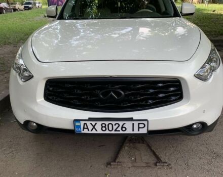 Инфинити FX 35 2010 в Харькове на Automoto.ua Белый Инфинити FX 35, объемом двигателя 3.5 л и пробегом 124 тыс. км за 329 $, фото 1 на Automoto.ua