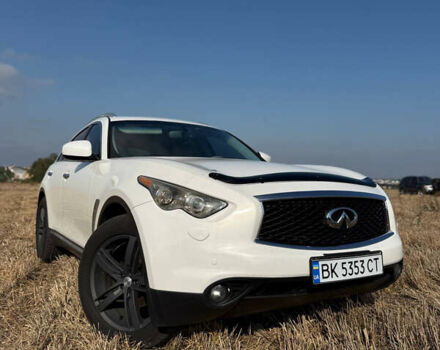 Белый Инфинити FX 35, объемом двигателя 3.5 л и пробегом 270 тыс. км за 12199 $, фото 21 на Automoto.ua