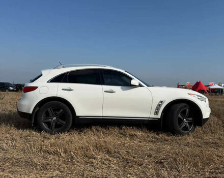 Белый Инфинити FX 35, объемом двигателя 3.5 л и пробегом 270 тыс. км за 12199 $, фото 16 на Automoto.ua