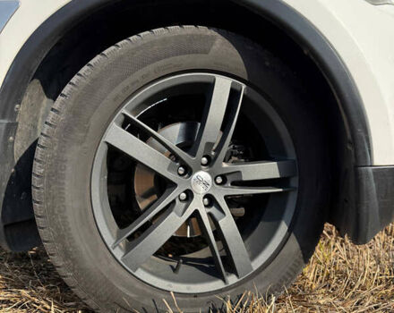 Белый Инфинити FX 35, объемом двигателя 3.5 л и пробегом 270 тыс. км за 12199 $, фото 19 на Automoto.ua