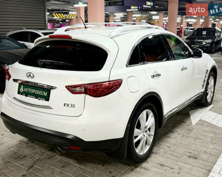 Белый Инфинити FX 35, объемом двигателя 3.5 л и пробегом 193 тыс. км за 15900 $, фото 7 на Automoto.ua