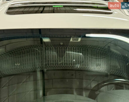 Белый Инфинити FX 35, объемом двигателя 3.5 л и пробегом 193 тыс. км за 15900 $, фото 60 на Automoto.ua