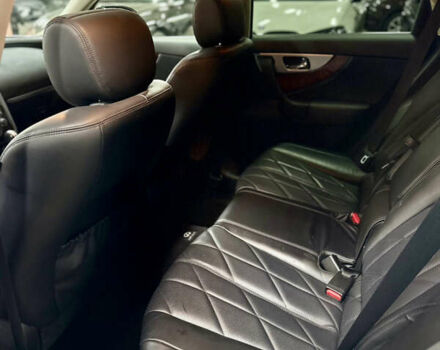 Белый Инфинити FX 35, объемом двигателя 3.5 л и пробегом 193 тыс. км за 15900 $, фото 39 на Automoto.ua