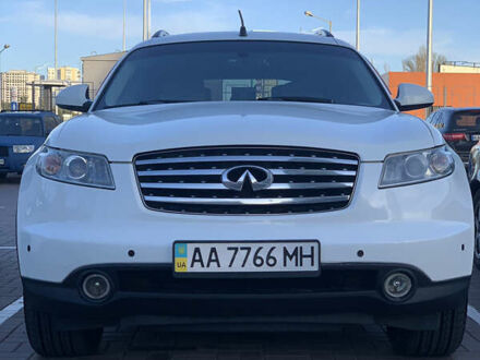 Білий Інфініті FX 35, об'ємом двигуна 3.5 л та пробігом 174 тис. км за 8000 $, фото 1 на Automoto.ua