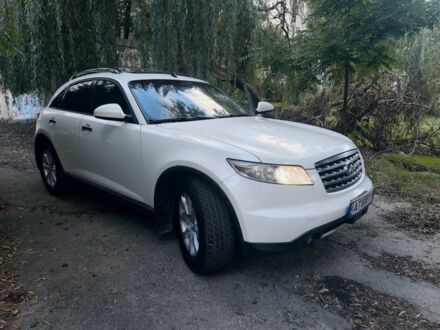 Белый Инфинити FX 35, объемом двигателя 3.5 л и пробегом 190 тыс. км за 9000 $, фото 1 на Automoto.ua