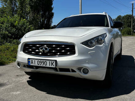 Інфініті FX 35 2009 у Києві на Automoto.ua Білий Інфініті FX 35, об'ємом двигуна 3.5 л та пробігом 215 тис. км за 14999 $, фото 1 на Automoto.ua