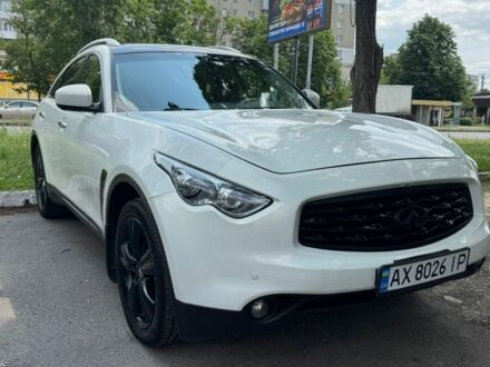 Инфинити FX 35 2010 в Харькове на Automoto.ua Белый Инфинити FX 35, объемом двигателя 3.5 л и пробегом 124 тыс. км за 329 $, фото 1 на Automoto.ua