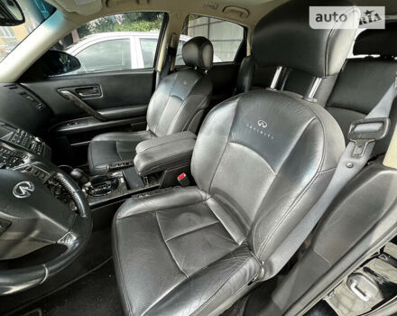 Черный Инфинити FX 35, объемом двигателя 3.5 л и пробегом 191 тыс. км за 12800 $, фото 10 на Automoto.ua