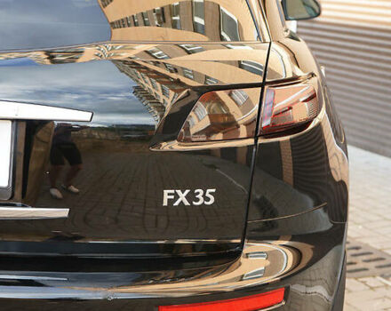 Черный Инфинити FX 35, объемом двигателя 3.5 л и пробегом 191 тыс. км за 12800 $, фото 18 на Automoto.ua