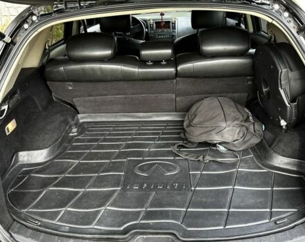 Черный Инфинити FX 35, объемом двигателя 3.5 л и пробегом 209 тыс. км за 8700 $, фото 6 на Automoto.ua