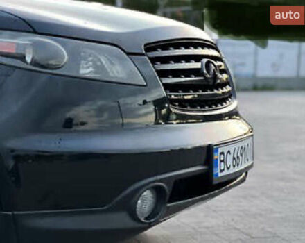 Черный Инфинити FX 35, объемом двигателя 3.5 л и пробегом 250 тыс. км за 9500 $, фото 4 на Automoto.ua