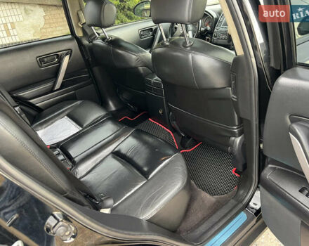 Черный Инфинити FX 35, объемом двигателя 3.5 л и пробегом 188 тыс. км за 7800 $, фото 11 на Automoto.ua