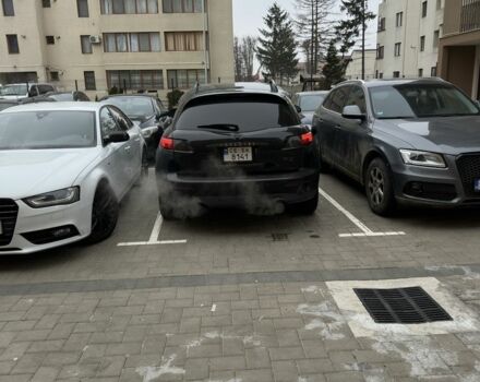 Черный Инфинити FX 35, объемом двигателя 3.5 л и пробегом 250 тыс. км за 7500 $, фото 10 на Automoto.ua