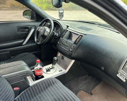 Черный Инфинити FX 35, объемом двигателя 3.5 л и пробегом 260 тыс. км за 8500 $, фото 7 на Automoto.ua