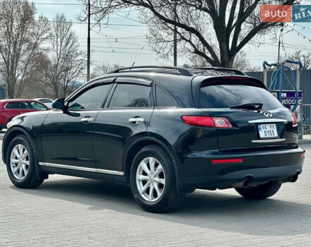 Черный Инфинити FX 35, объемом двигателя 3.5 л и пробегом 167 тыс. км за 8888 $, фото 6 на Automoto.ua