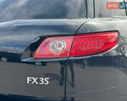 Черный Инфинити FX 35, объемом двигателя 3.5 л и пробегом 167 тыс. км за 8888 $, фото 23 на Automoto.ua