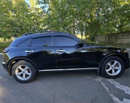 Черный Инфинити FX 35, объемом двигателя 3.5 л и пробегом 230 тыс. км за 10000 $, фото 4 на Automoto.ua