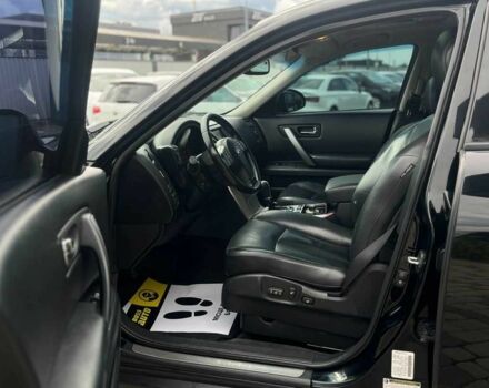 Чорний Інфініті FX 35, об'ємом двигуна 3.5 л та пробігом 220 тис. км за 8200 $, фото 14 на Automoto.ua