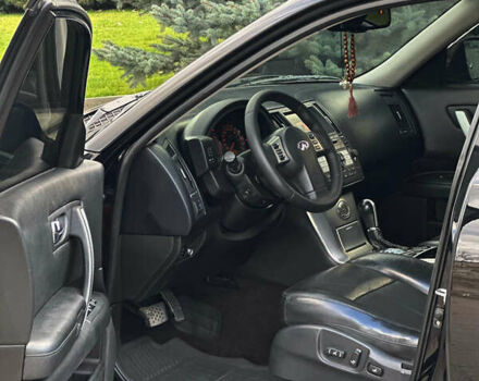 Черный Инфинити FX 35, объемом двигателя 3.5 л и пробегом 196 тыс. км за 9800 $, фото 14 на Automoto.ua