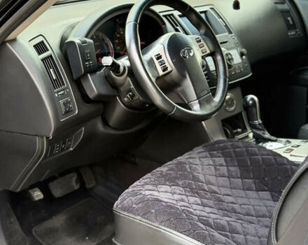 Черный Инфинити FX 35, объемом двигателя 3.5 л и пробегом 143 тыс. км за 9199 $, фото 9 на Automoto.ua