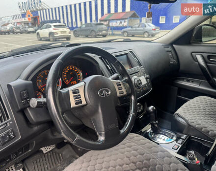 Черный Инфинити FX 35, объемом двигателя 3.5 л и пробегом 298 тыс. км за 10500 $, фото 17 на Automoto.ua