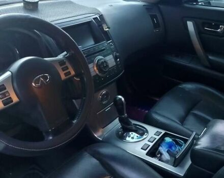 Черный Инфинити FX 35, объемом двигателя 3.5 л и пробегом 235 тыс. км за 8500 $, фото 5 на Automoto.ua
