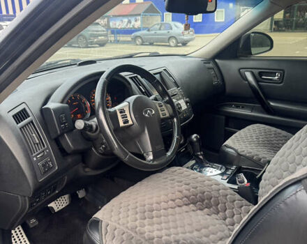 Черный Инфинити FX 35, объемом двигателя 3.5 л и пробегом 298 тыс. км за 10500 $, фото 24 на Automoto.ua