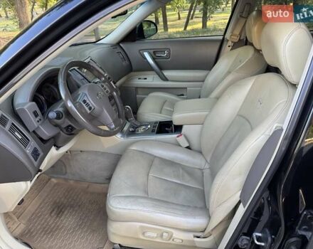 Черный Инфинити FX 35, объемом двигателя 3.5 л и пробегом 202 тыс. км за 10500 $, фото 21 на Automoto.ua