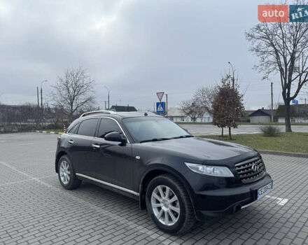 Черный Инфинити FX 35, объемом двигателя 3.5 л и пробегом 298 тыс. км за 10500 $, фото 7 на Automoto.ua