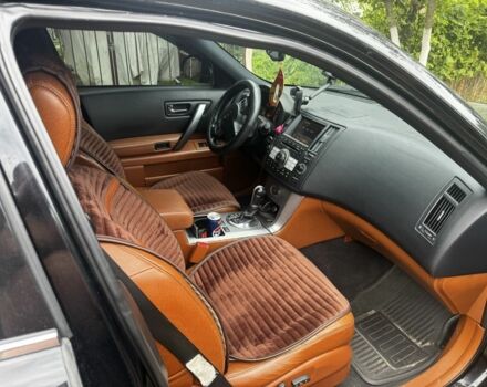 Черный Инфинити FX 35, объемом двигателя 3.5 л и пробегом 450 тыс. км за 7000 $, фото 2 на Automoto.ua