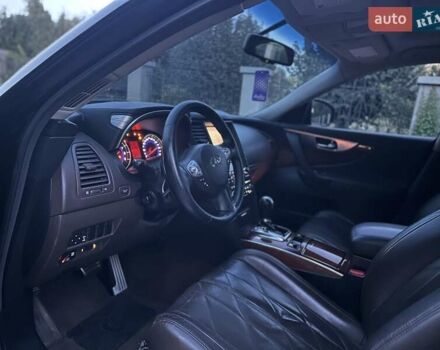 Черный Инфинити FX 35, объемом двигателя 0 л и пробегом 222 тыс. км за 11200 $, фото 38 на Automoto.ua