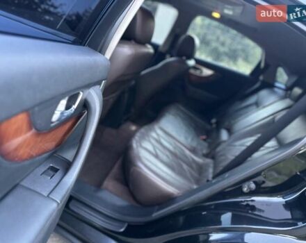 Черный Инфинити FX 35, объемом двигателя 0 л и пробегом 222 тыс. км за 11200 $, фото 57 на Automoto.ua