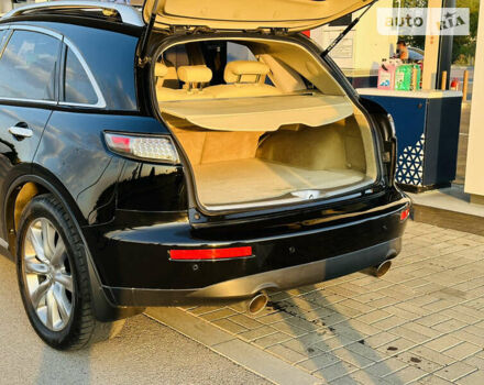 Черный Инфинити FX 35, объемом двигателя 3.5 л и пробегом 139 тыс. км за 9600 $, фото 29 на Automoto.ua