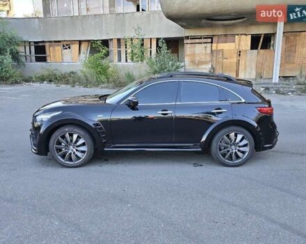 Черный Инфинити FX 35, объемом двигателя 3.5 л и пробегом 178 тыс. км за 14400 $, фото 5 на Automoto.ua