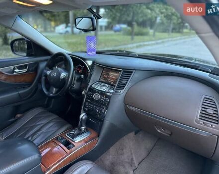 Черный Инфинити FX 35, объемом двигателя 0 л и пробегом 222 тыс. км за 11200 $, фото 65 на Automoto.ua